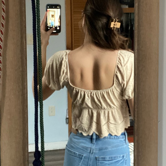 Cream Top - Picture 3 of 3